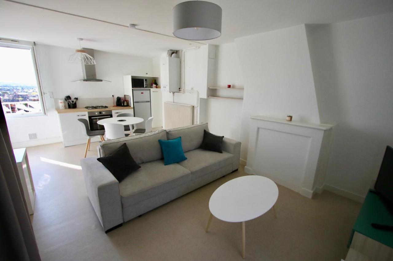 Pipon Apartment ฟูแฌร์ ภายนอก รูปภาพ