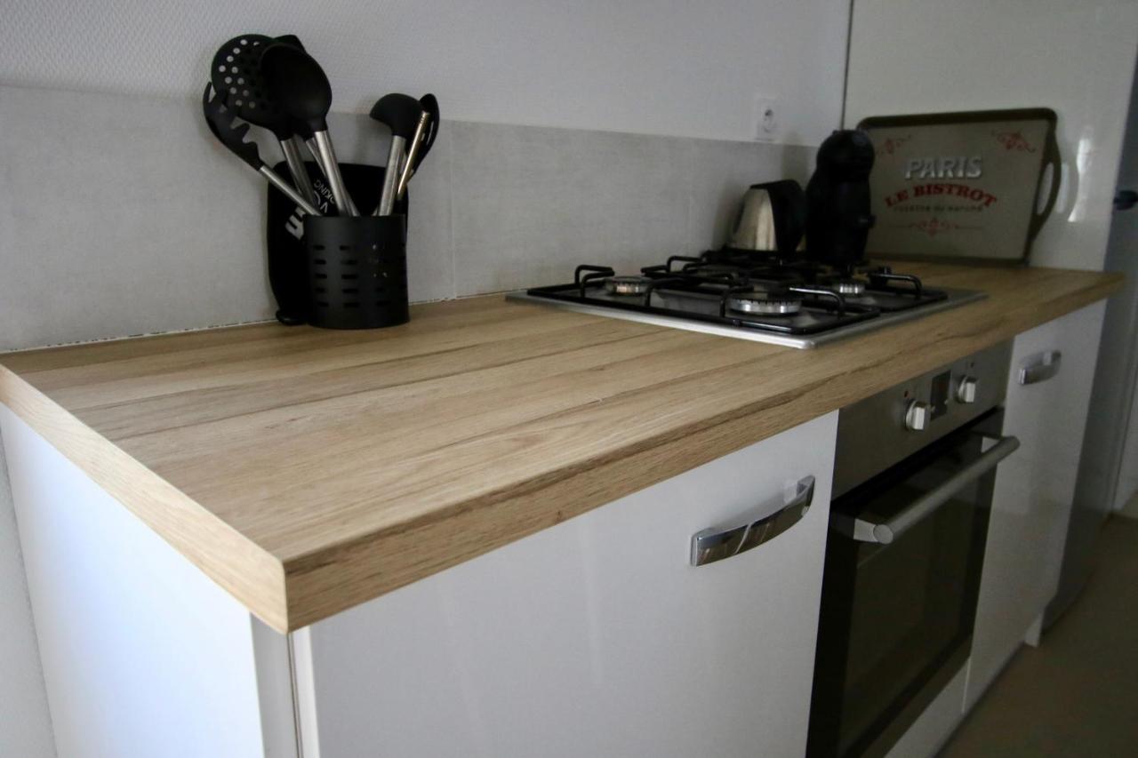 Pipon Apartment ฟูแฌร์ ภายนอก รูปภาพ