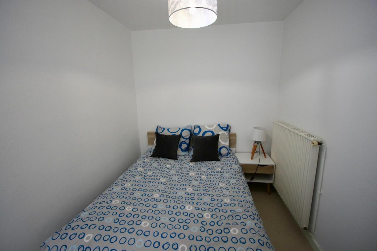 Pipon Apartment ฟูแฌร์ ภายนอก รูปภาพ
